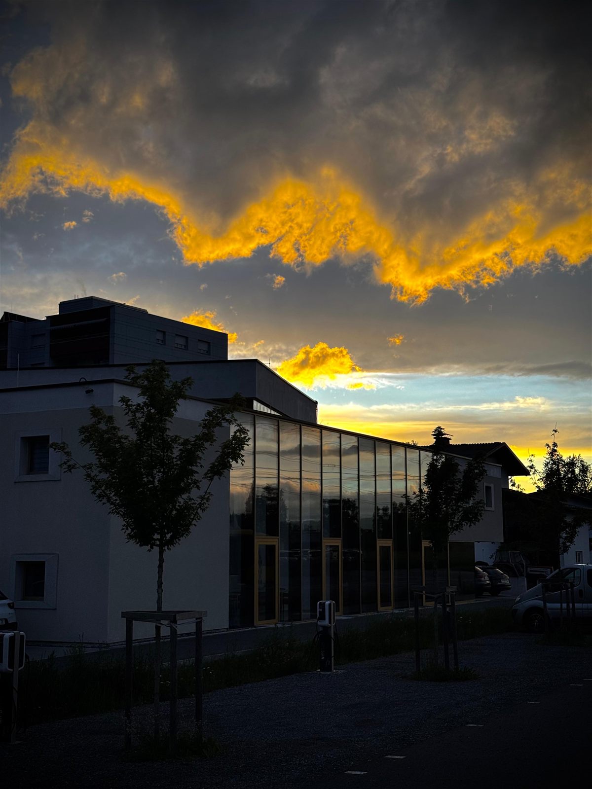Unser Zentrum in Feldkirch in der Abenddämmerung